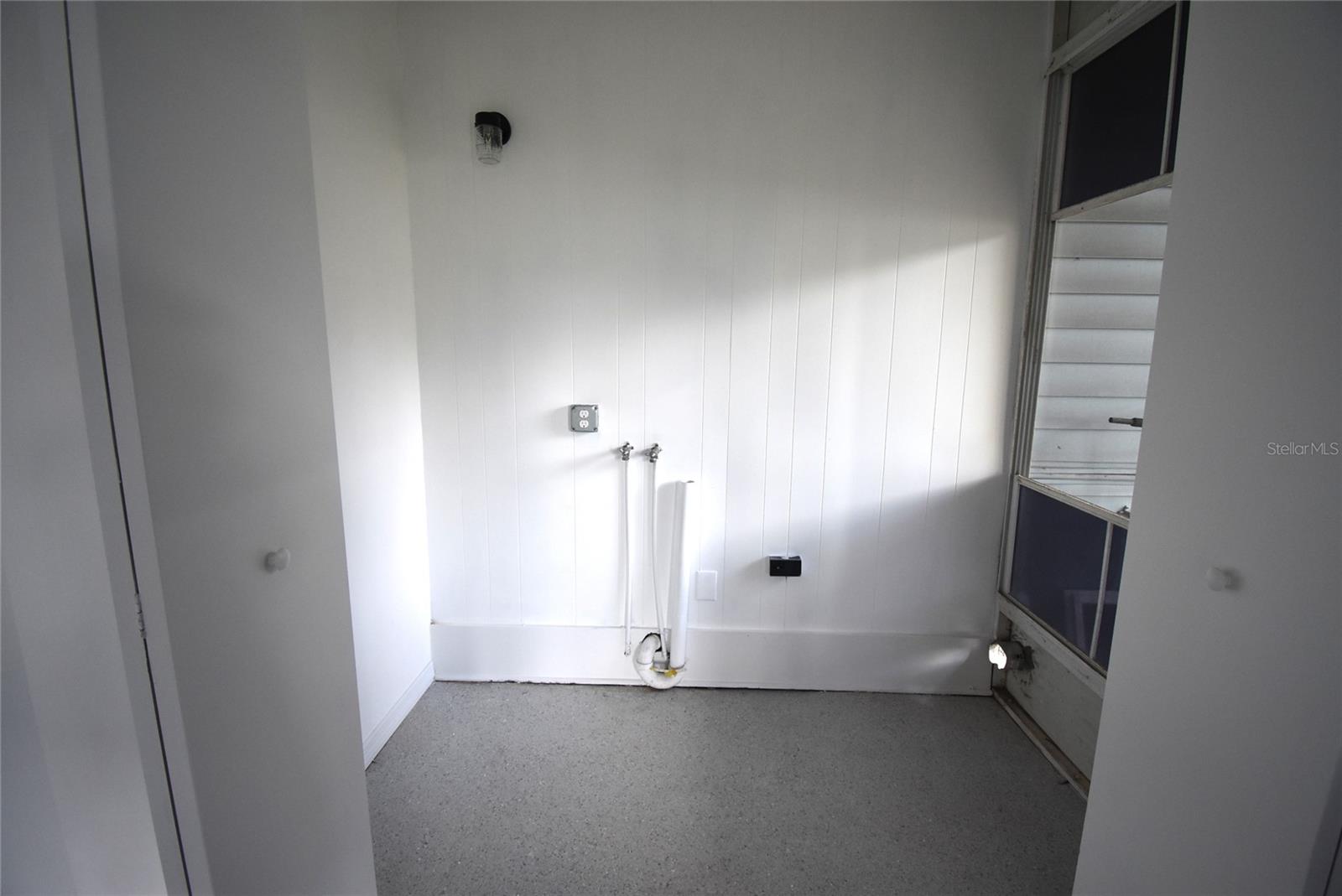 Image 38 of 54 For 220 Maynard Avenue