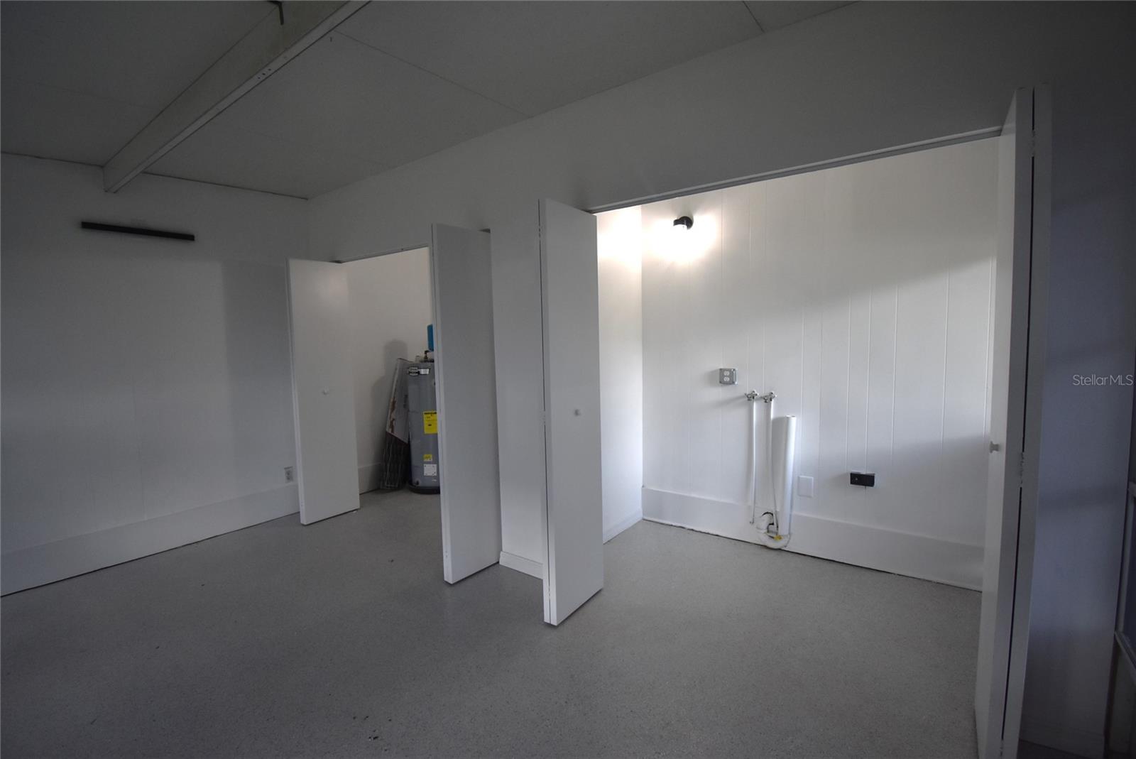 Image 41 of 54 For 220 Maynard Avenue