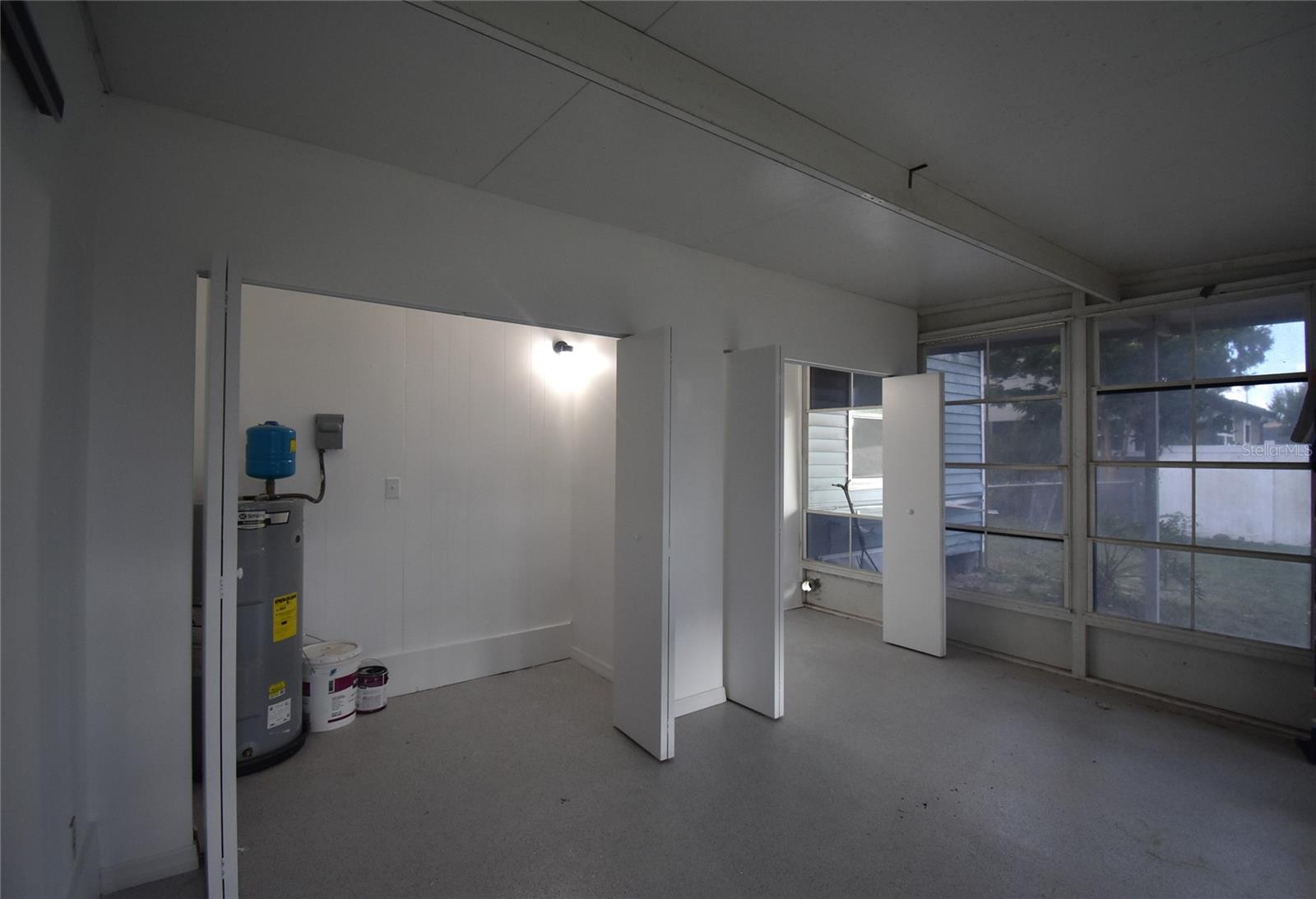 Image 42 of 54 For 220 Maynard Avenue