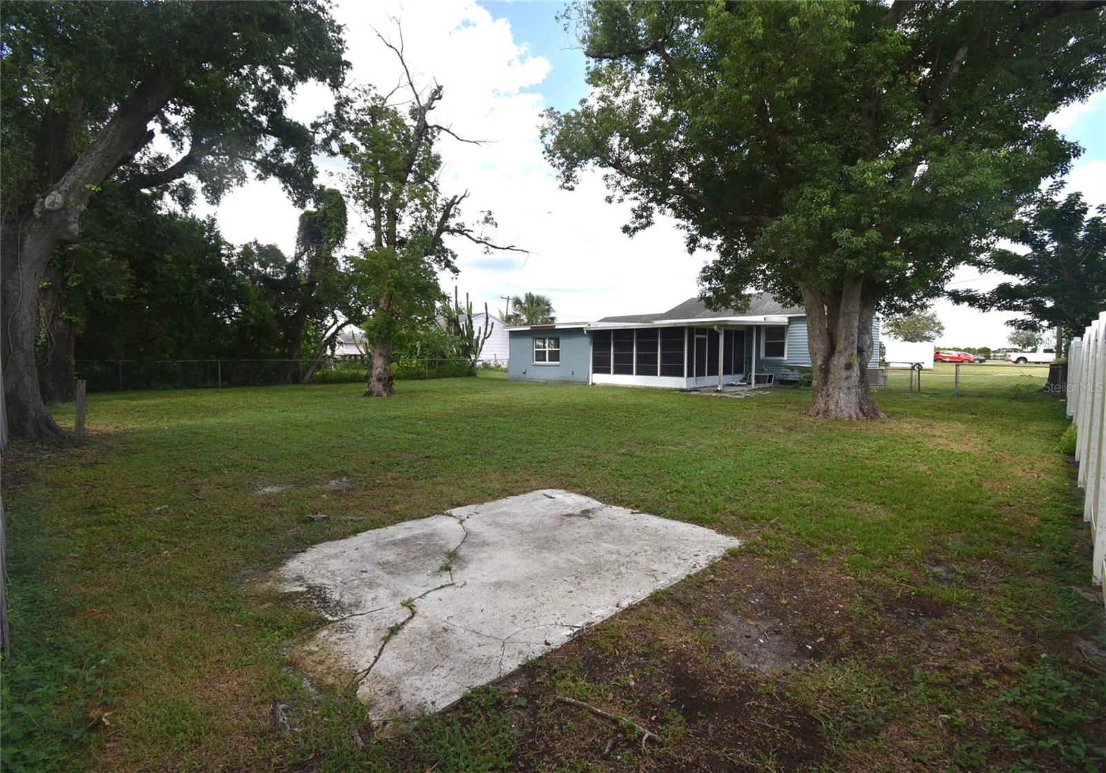 Image 46 of 54 For 220 Maynard Avenue