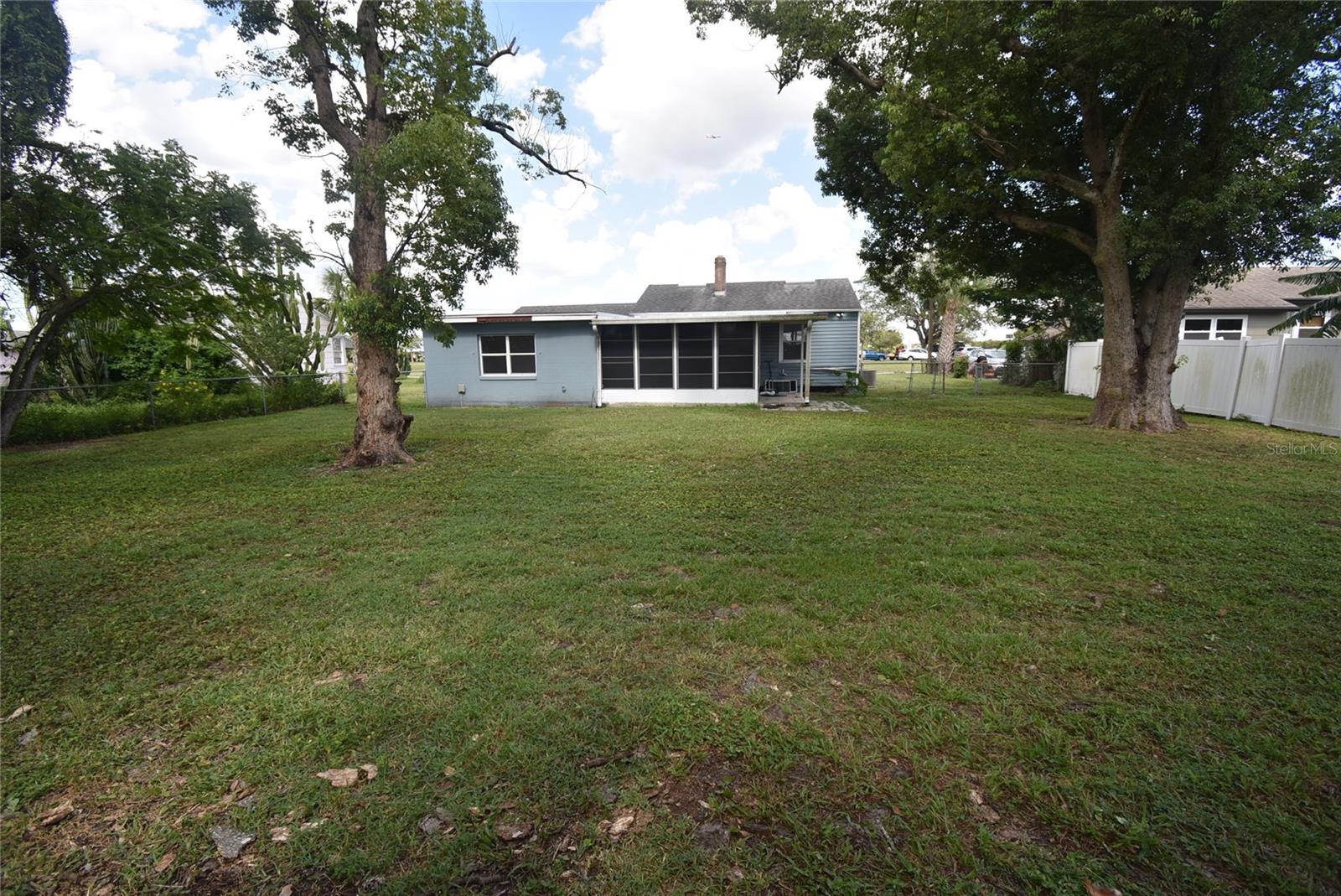 Image 47 of 54 For 220 Maynard Avenue