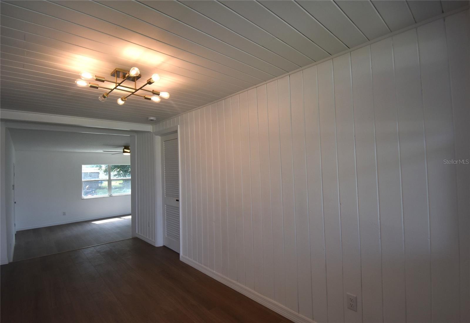 Image 9 of 54 For 220 Maynard Avenue