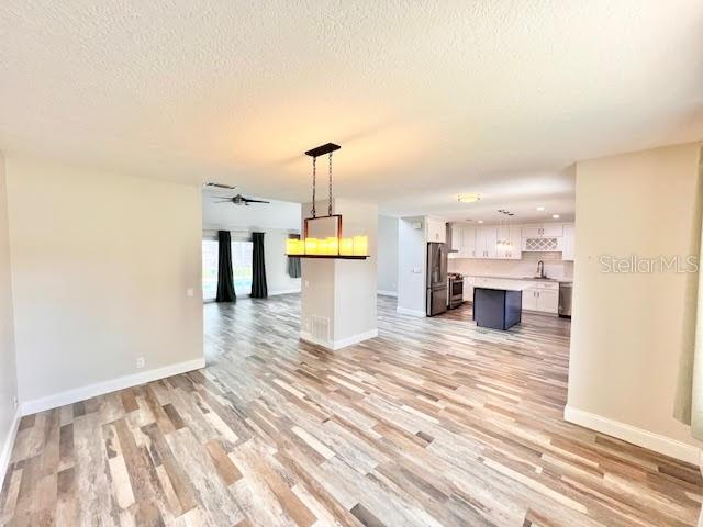Image 3 of 23 For 525 Southport Drive