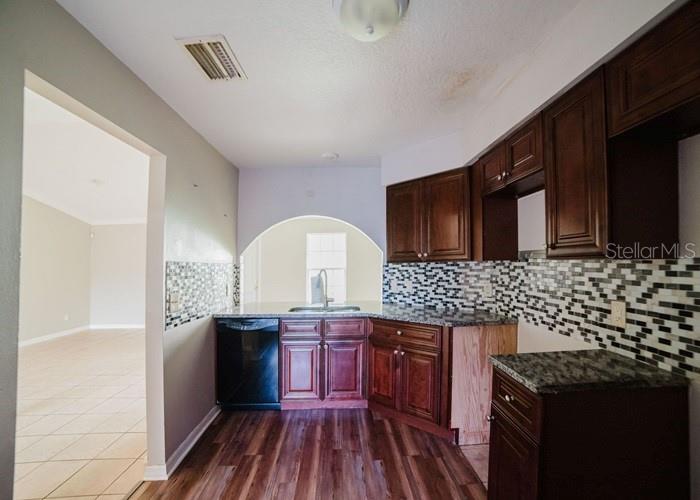 Image 11 of 20 For 705 6th Street