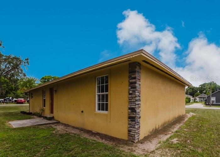 Image 5 of 20 For 705 6th Street