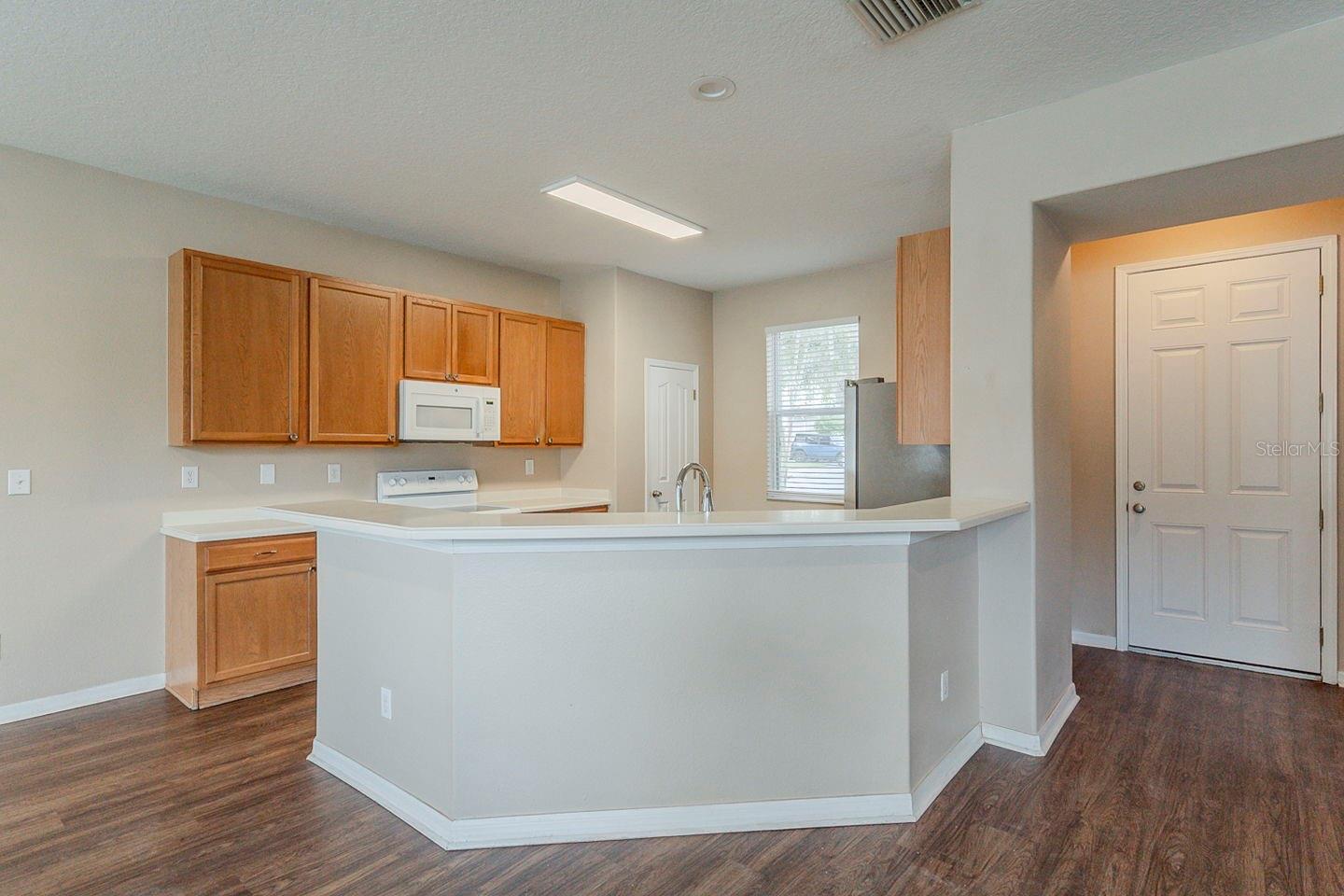 Image 5 of 30 For 10501 Marsanne Place