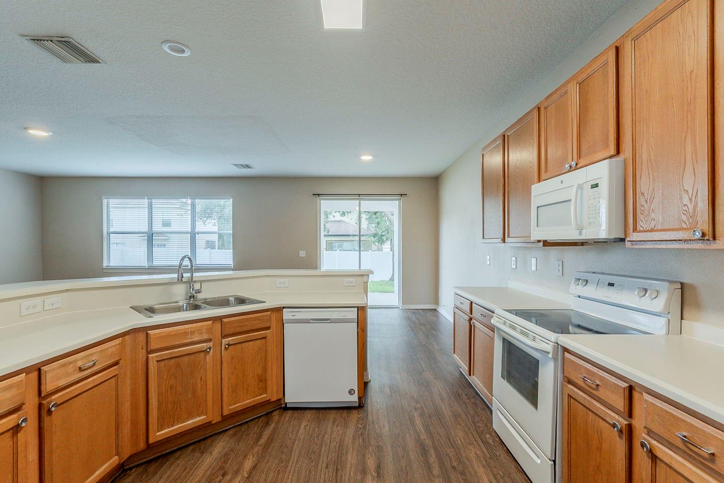 Image 7 of 30 For 10501 Marsanne Place