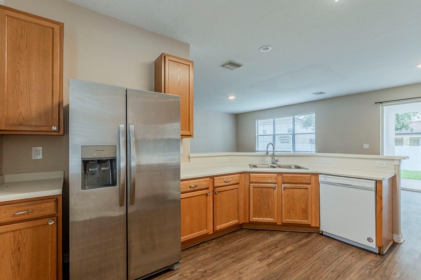 Image 8 of 30 For 10501 Marsanne Place