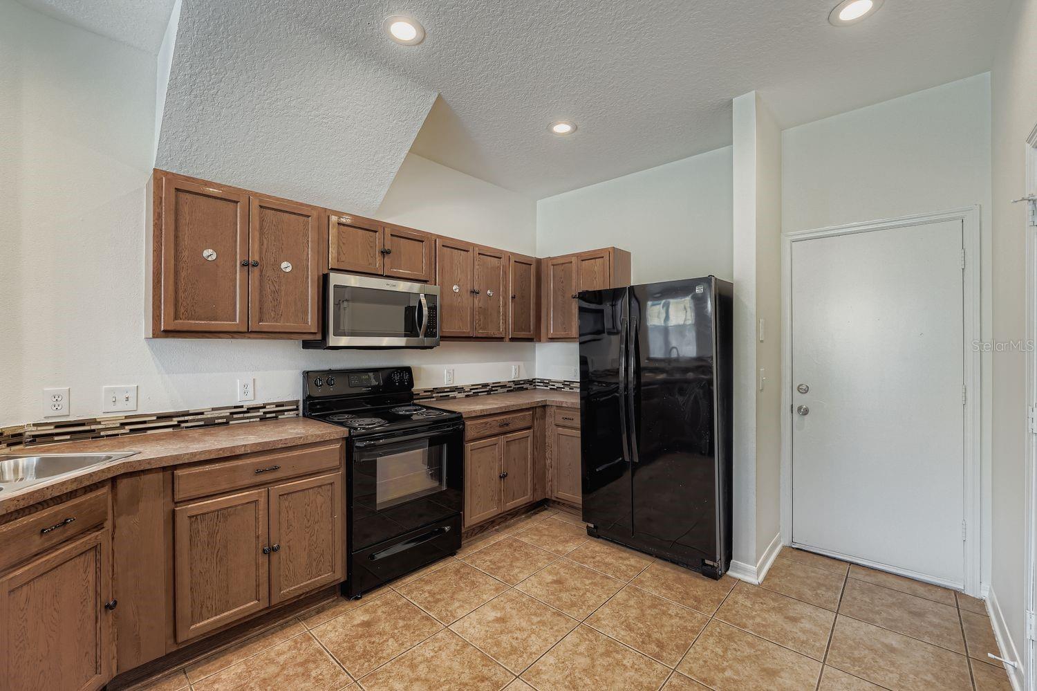 Image 10 of 28 For 18833 Litzau Lane