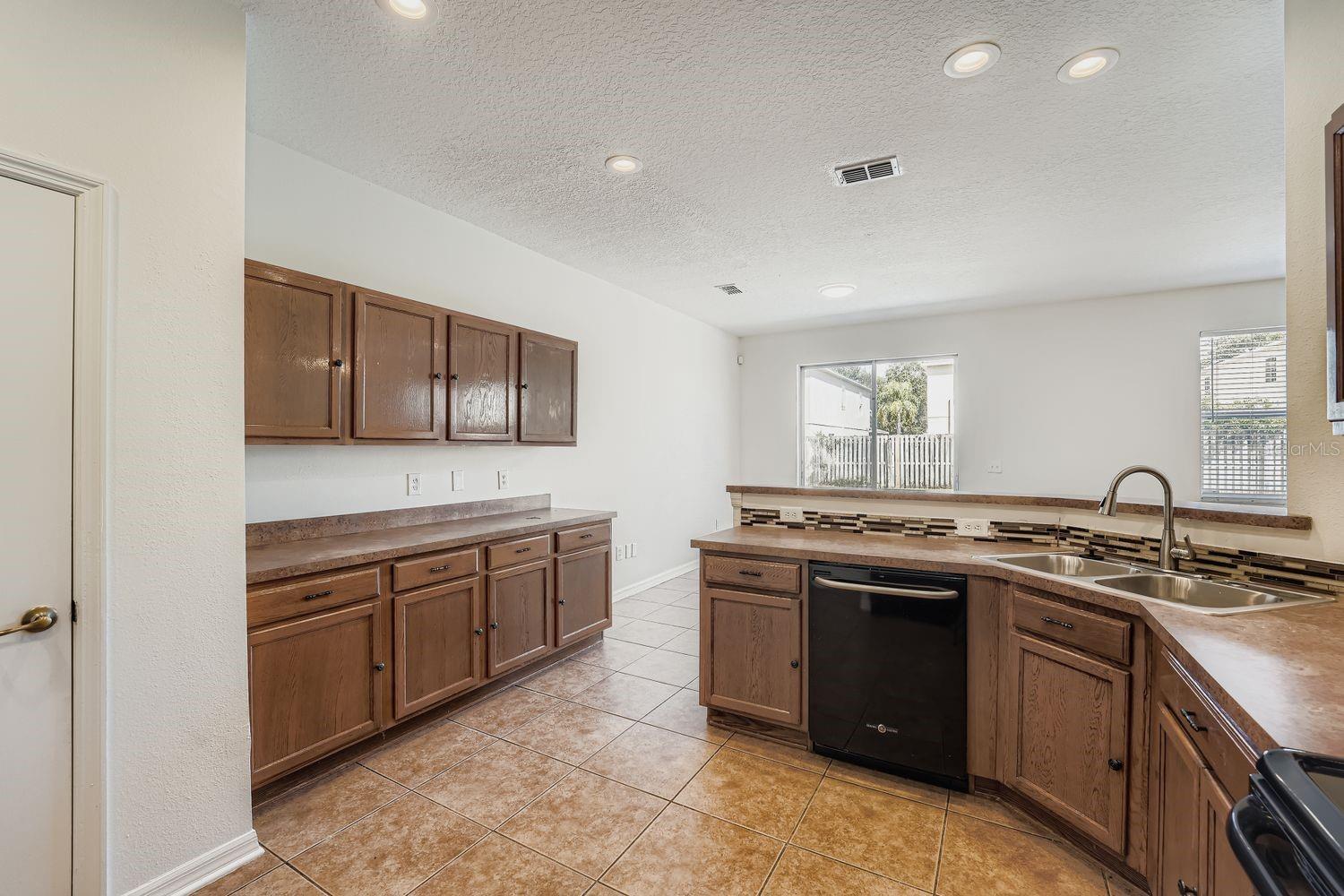 Image 11 of 28 For 18833 Litzau Lane