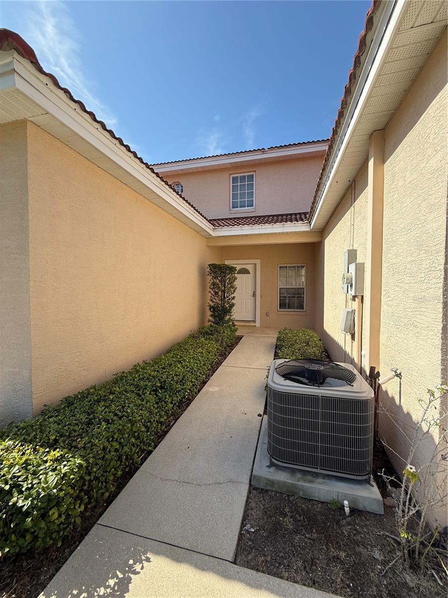 Image 2 of 18 For 2212 Garden Lake Drive