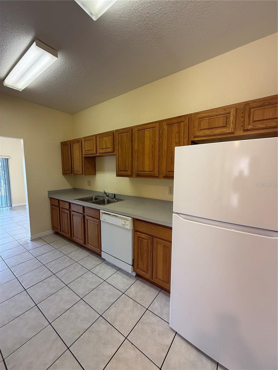Image 6 of 18 For 2212 Garden Lake Drive