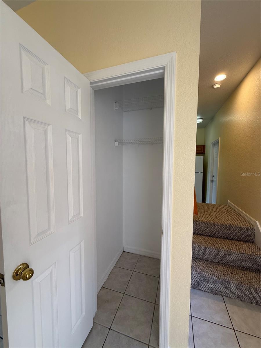 Image 9 of 18 For 2212 Garden Lake Drive