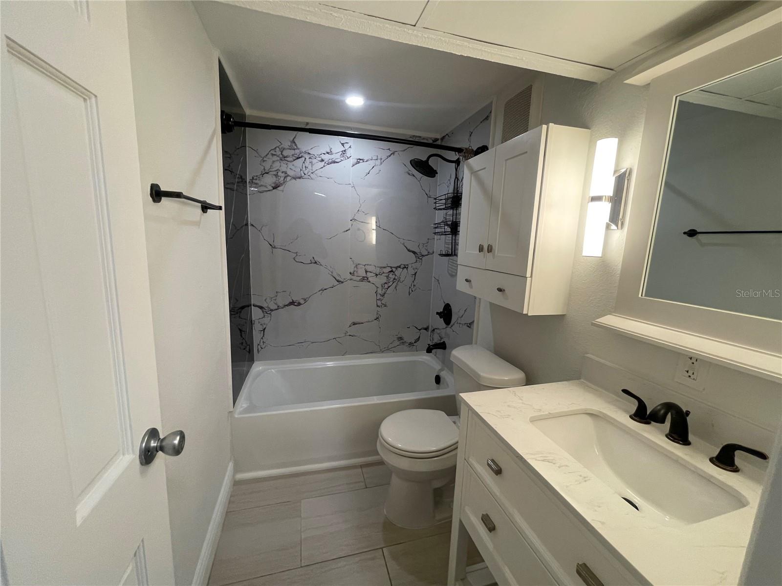 Image 8 of 14 For 614 Hyer Avenue B