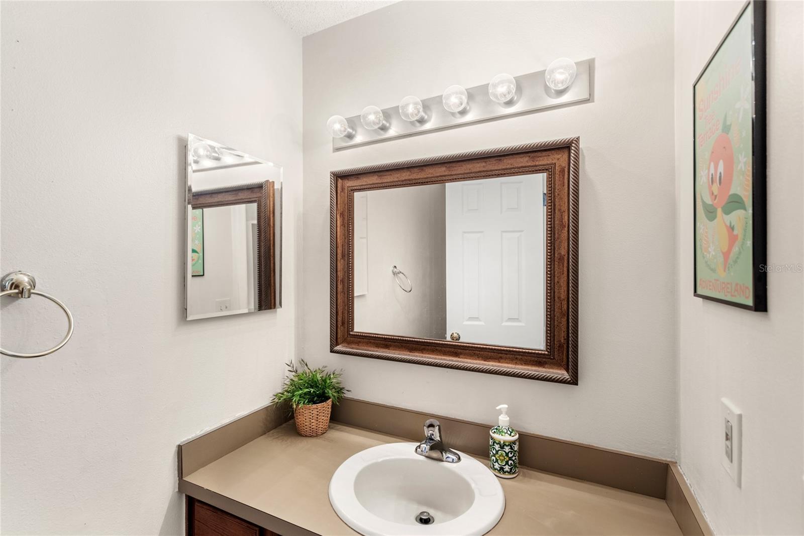 Image 18 of 34 For 5621 Breckenridge Circle