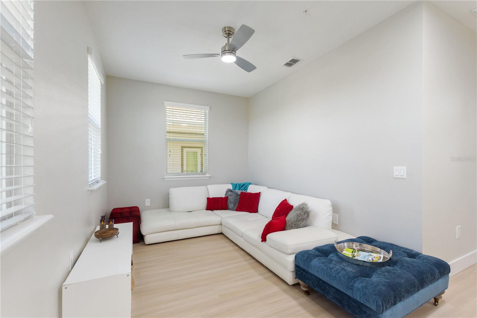 Image 32 of 76 For 12136 Canyon Sun Trail