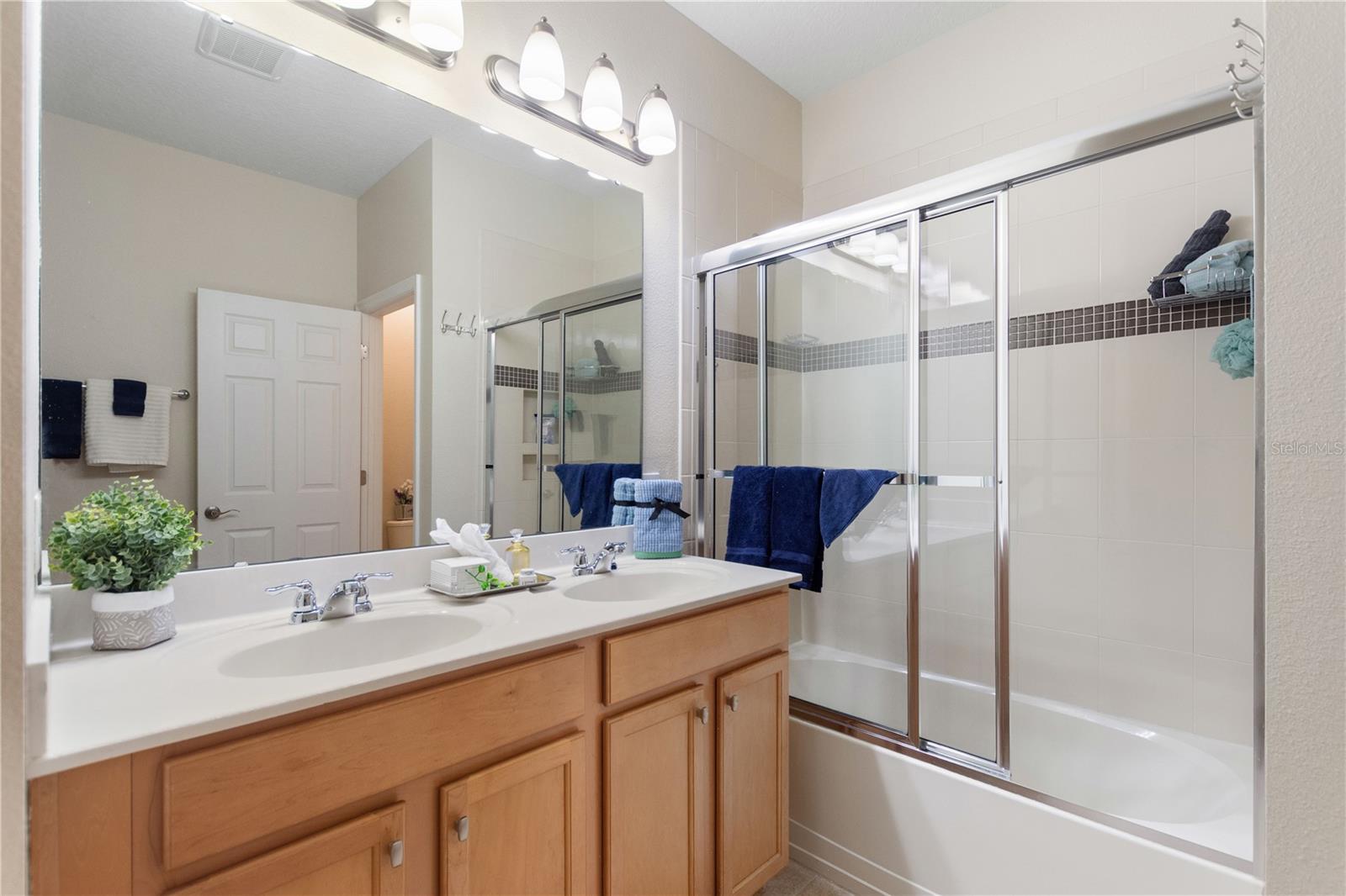 Image 50 of 76 For 12136 Canyon Sun Trail