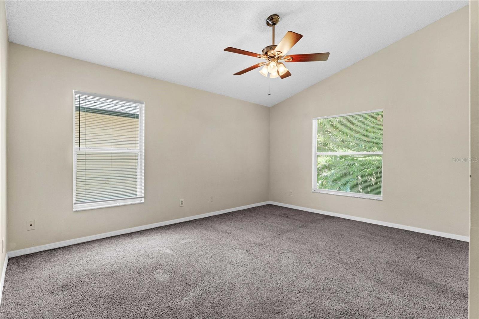 Image 13 of 28 For 4422 King Edward Drive