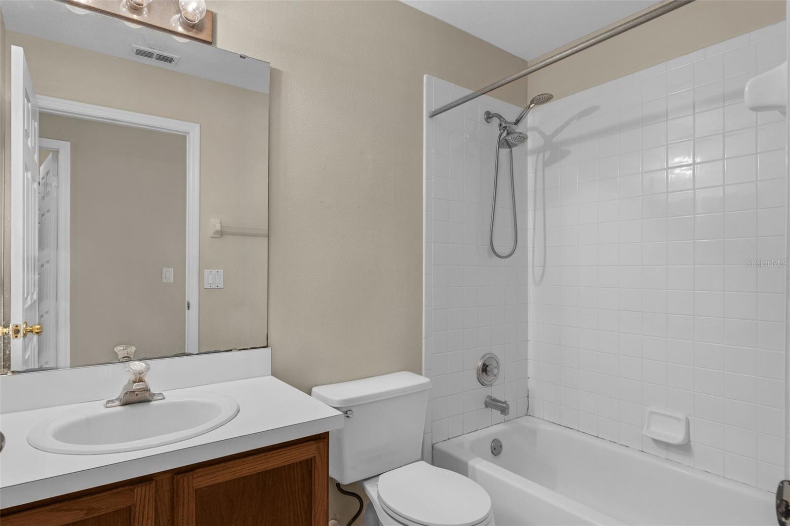 Image 17 of 28 For 4422 King Edward Drive