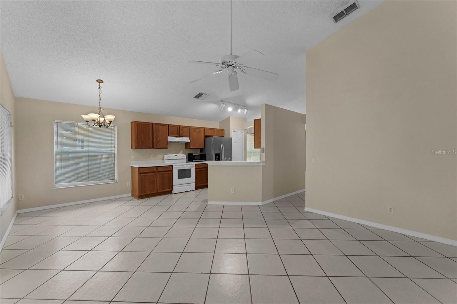 Image 7 of 28 For 4422 King Edward Drive