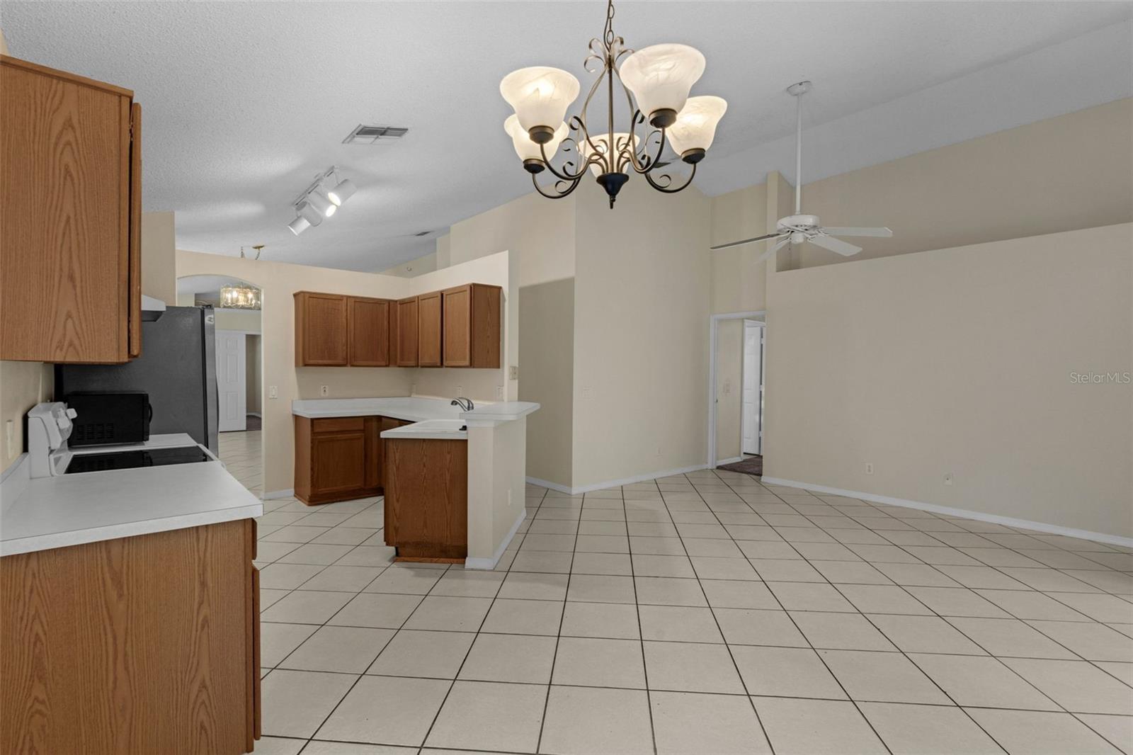 Image 8 of 28 For 4422 King Edward Drive