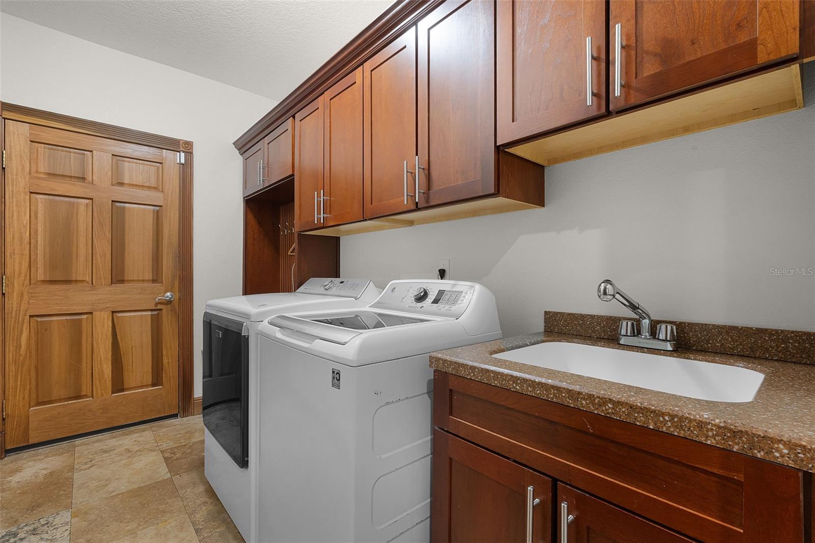 Image 23 of 56 For 16623 Royal Palm Drive