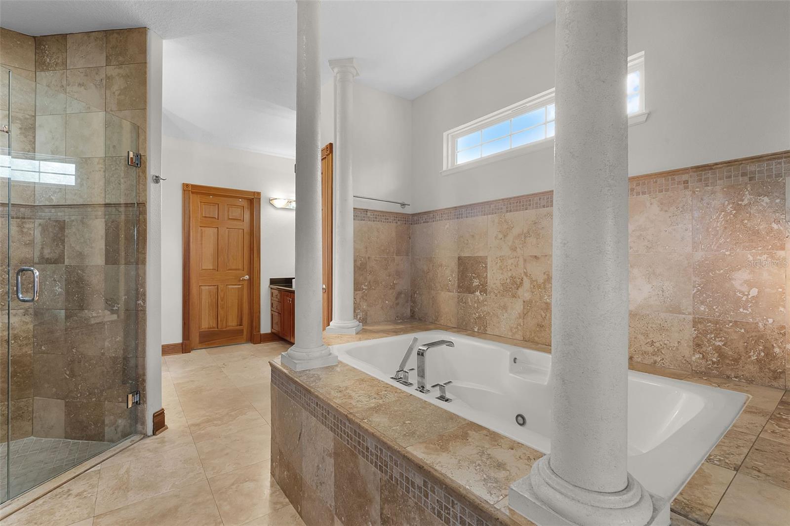 Image 32 of 56 For 16623 Royal Palm Drive