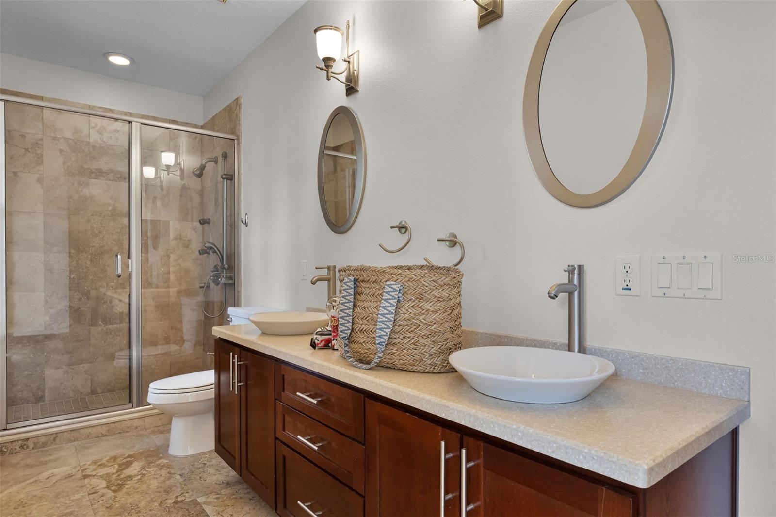 Image 37 of 56 For 16623 Royal Palm Drive