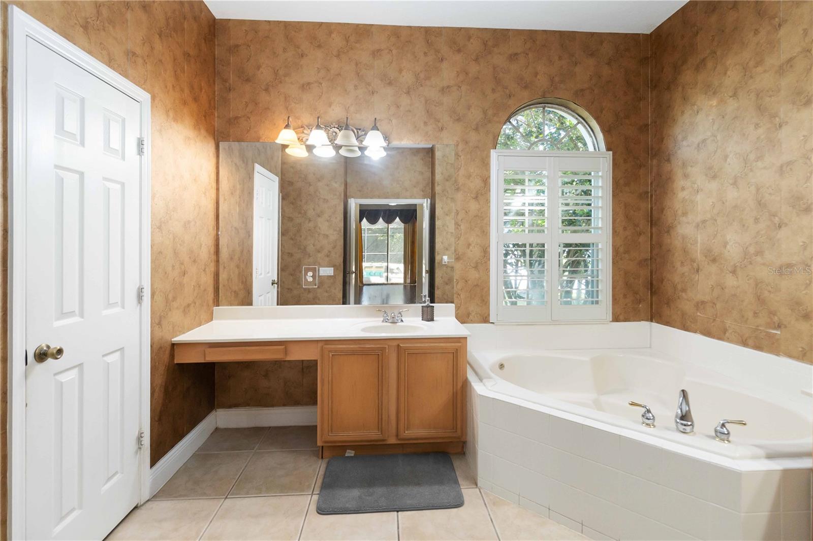 Image 19 of 36 For 11450 Arborside Bend Way