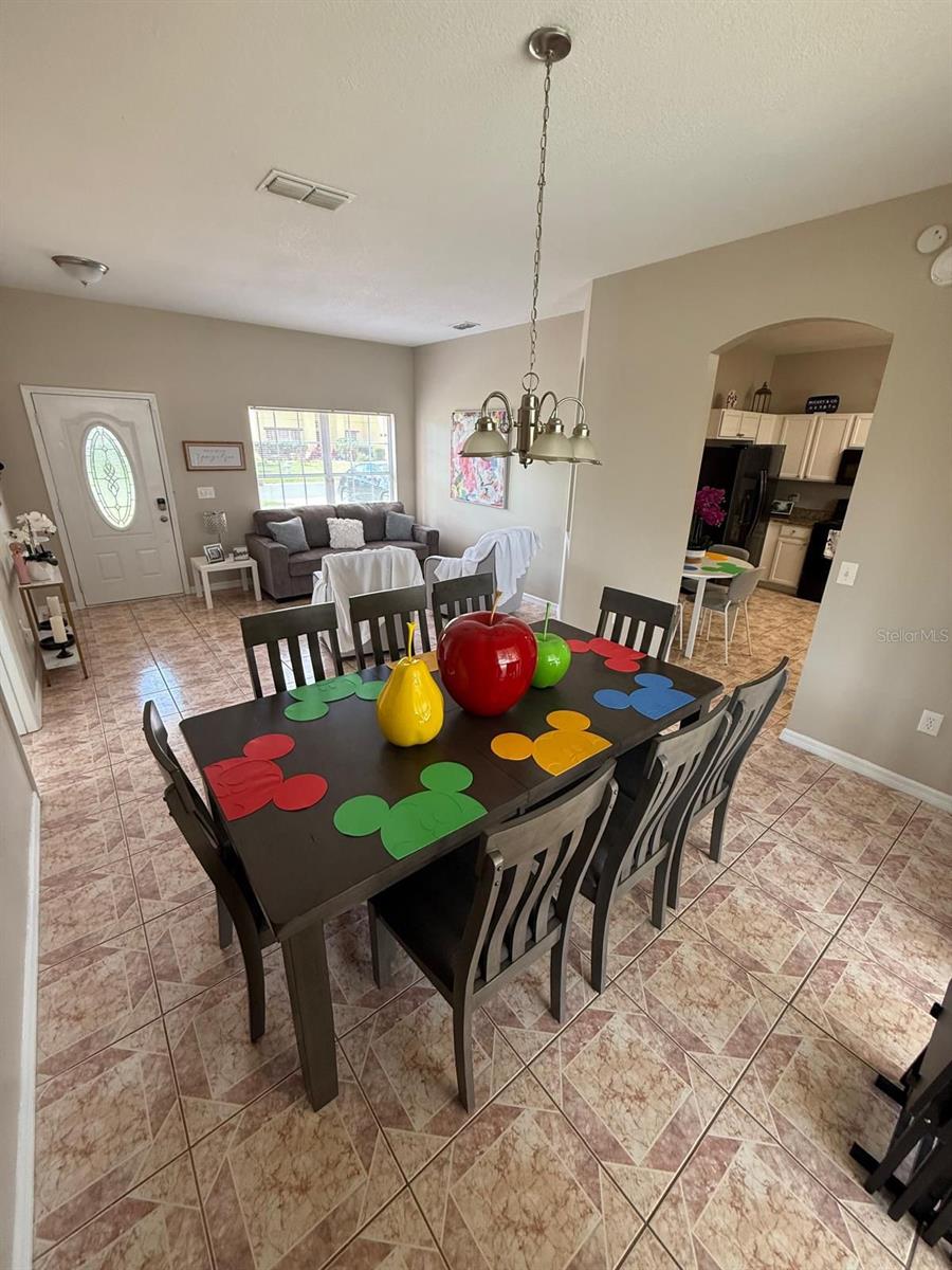 Image 8 of 31 For 2526 Jasmine Trace Drive