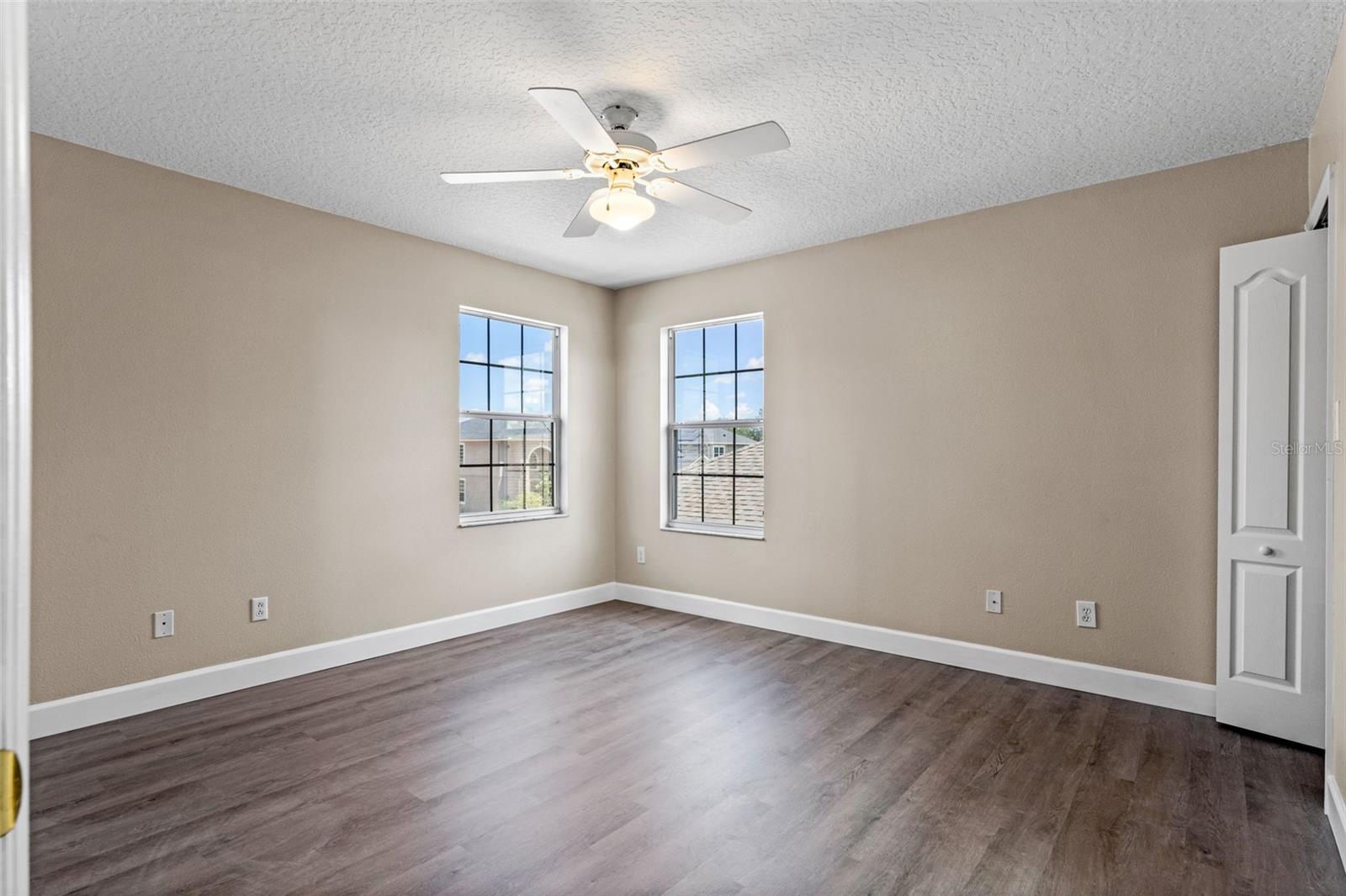 Image 16 of 33 For 12026 Blairemont Way