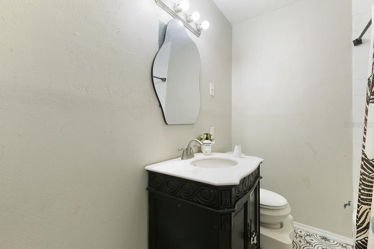 Image 10 of 23 For 828 50th Avenue S