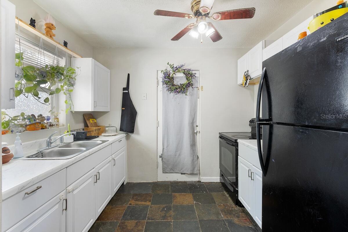 Image 14 of 23 For 828 50th Avenue S