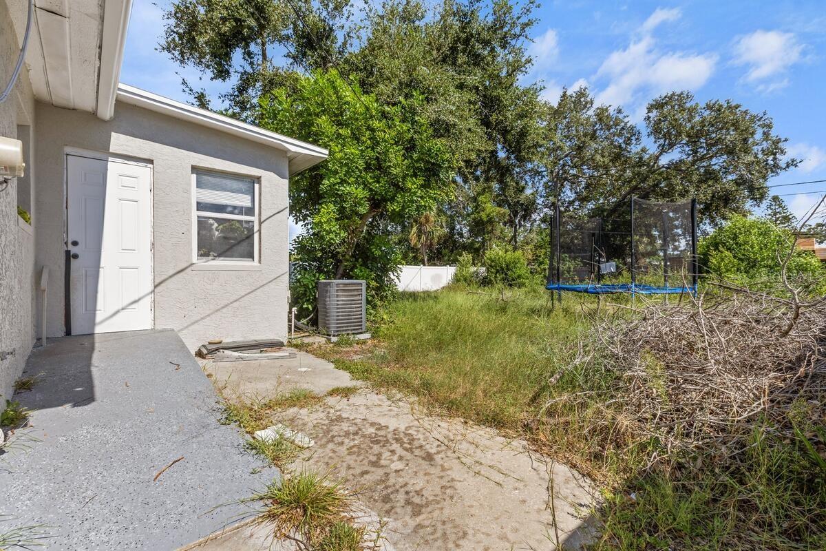 Image 21 of 23 For 828 50th Avenue S