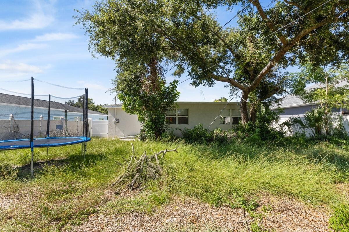 Image 22 of 23 For 828 50th Avenue S