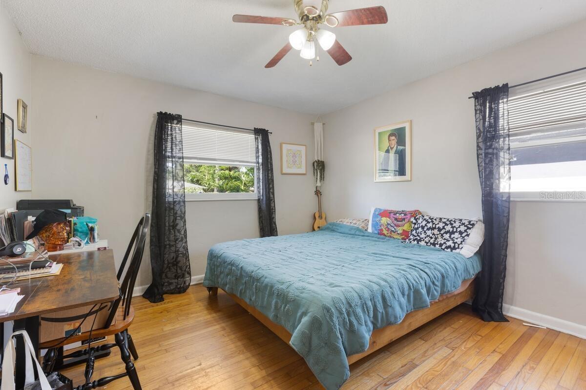 Image 7 of 23 For 828 50th Avenue S