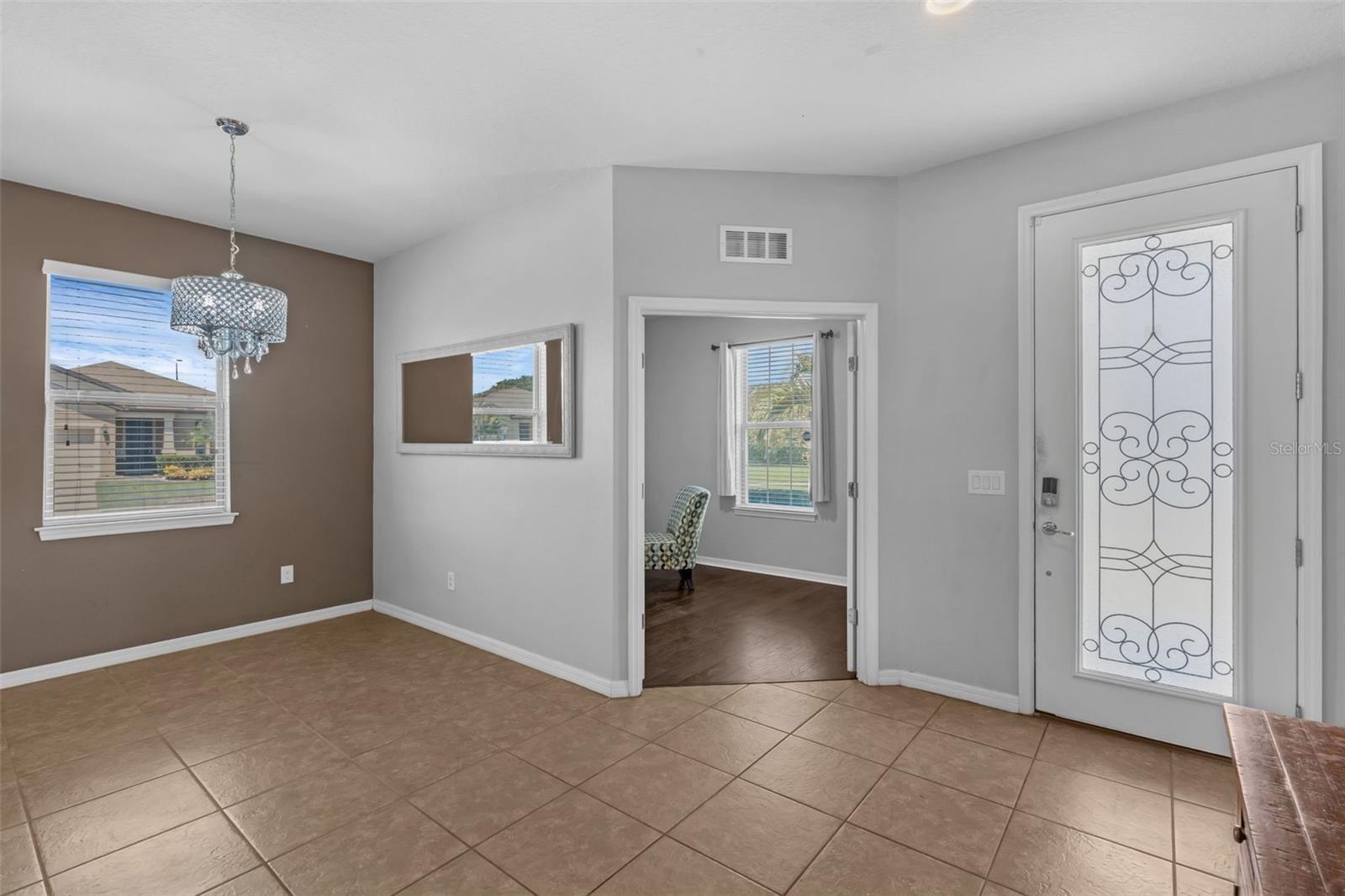 Image 10 of 42 For 1641 Regal River Circle