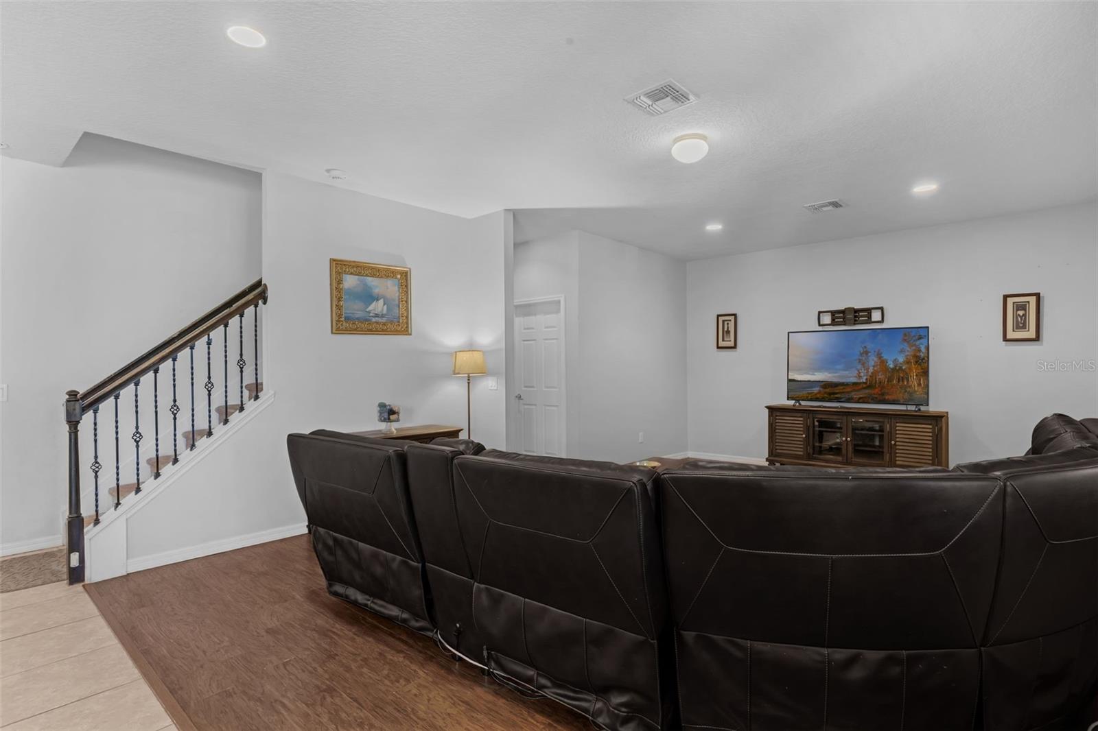 Image 17 of 42 For 1641 Regal River Circle
