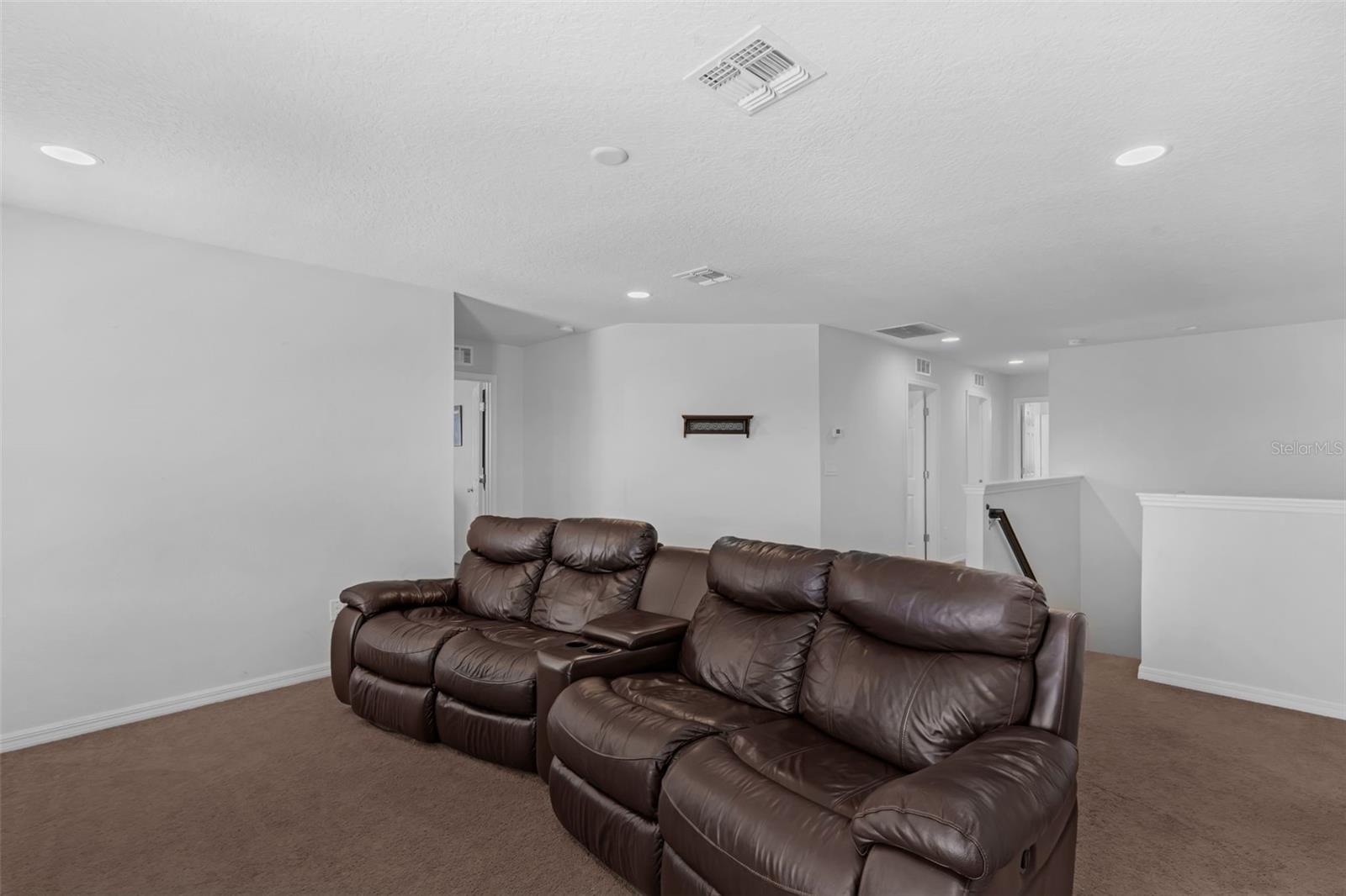Image 20 of 42 For 1641 Regal River Circle
