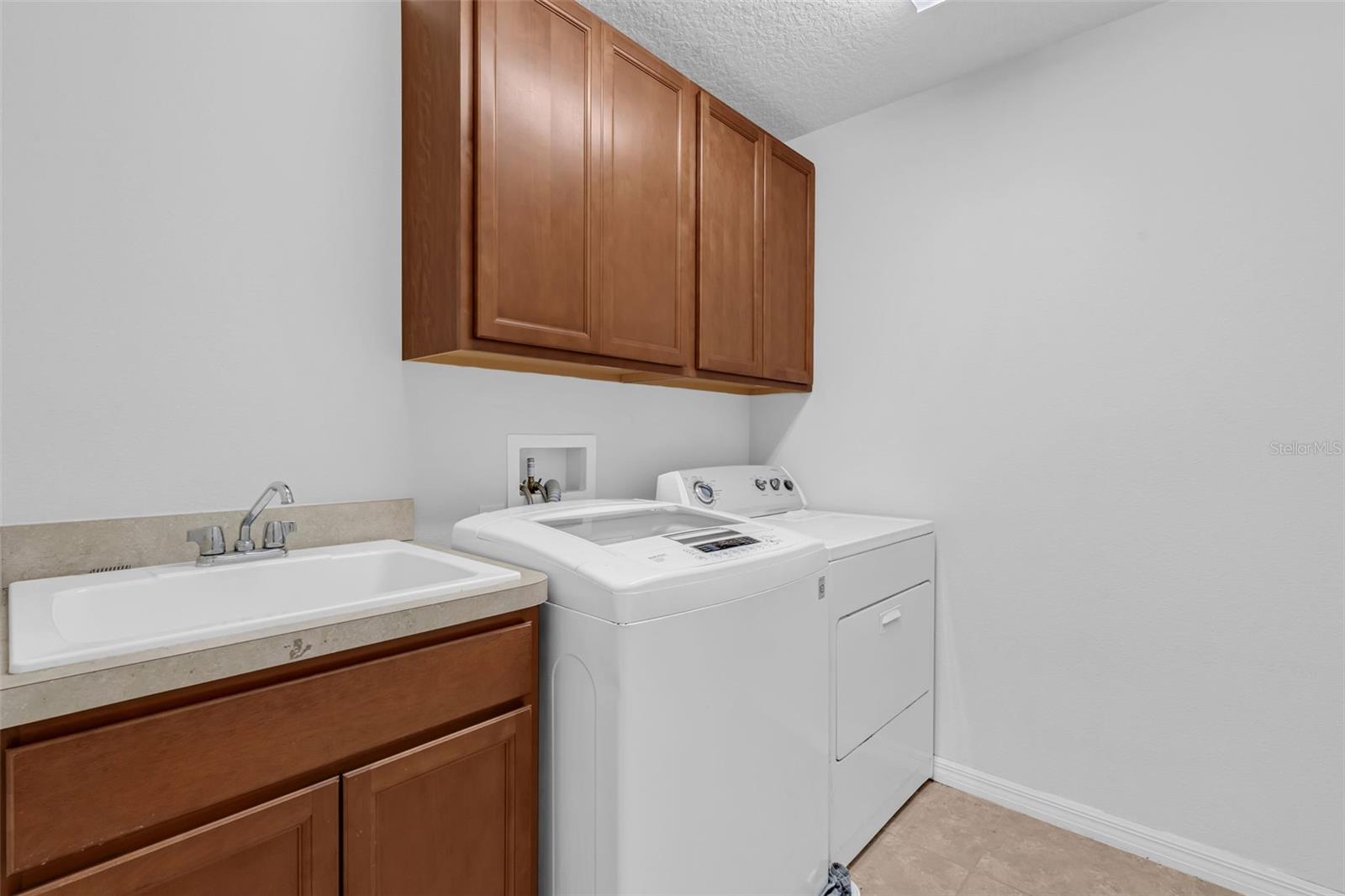 Image 31 of 42 For 1641 Regal River Circle