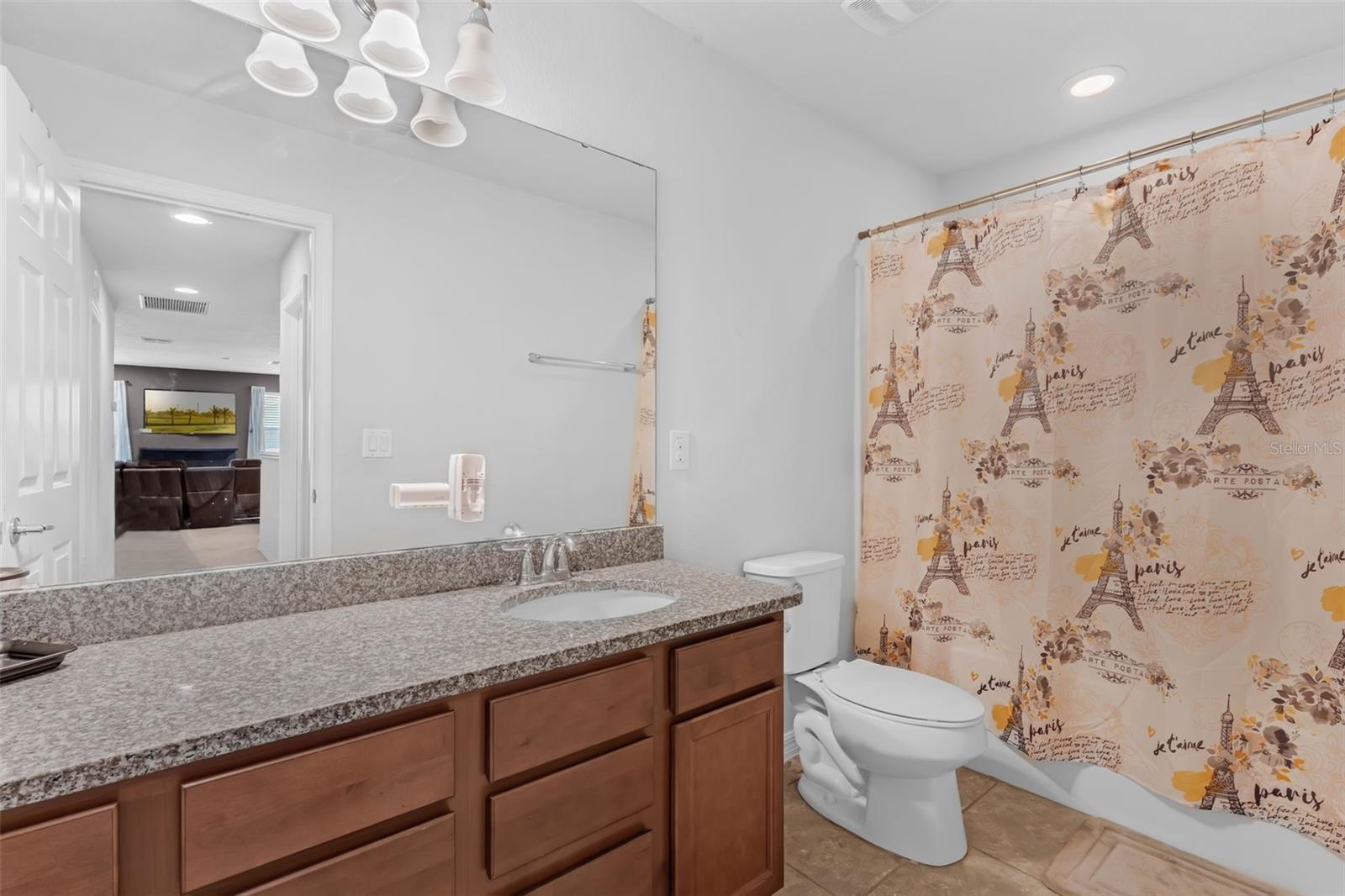 Image 35 of 42 For 1641 Regal River Circle