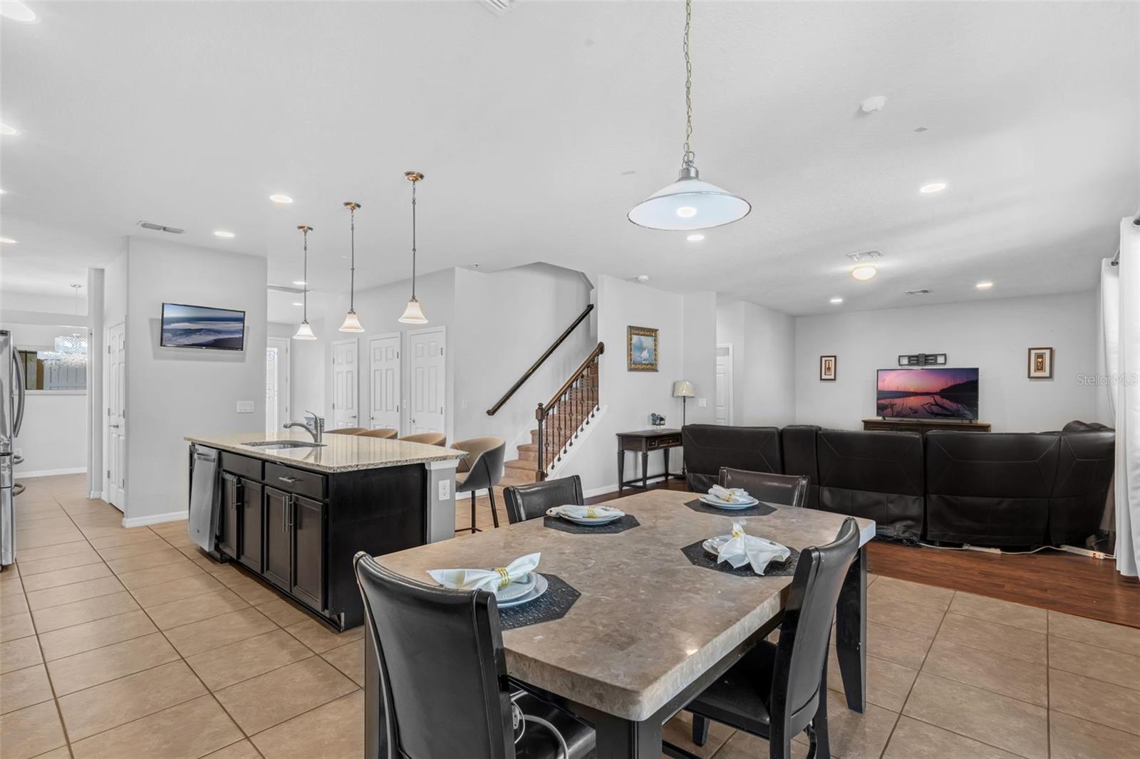 Image 5 of 42 For 1641 Regal River Circle