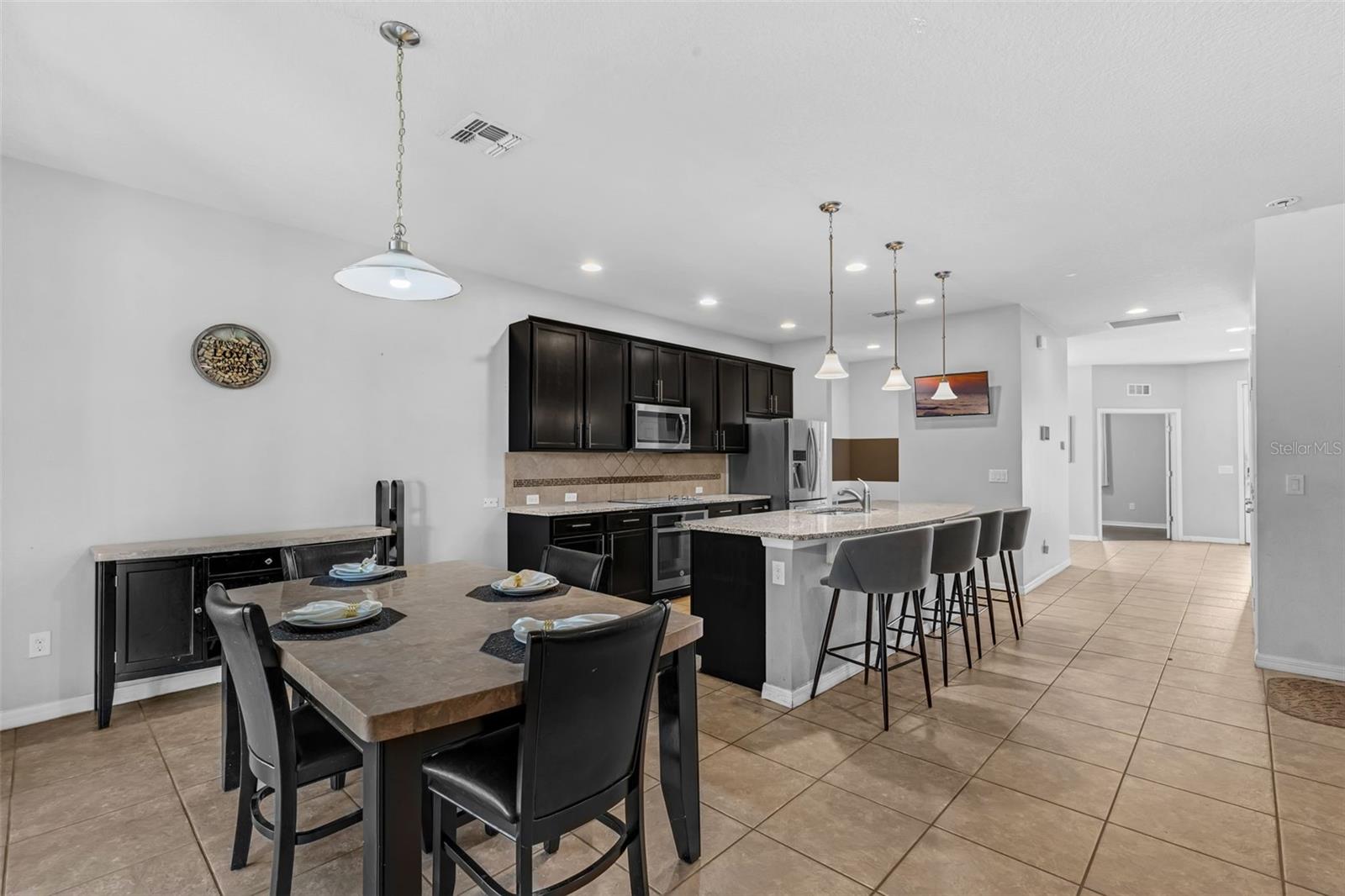 Image 6 of 42 For 1641 Regal River Circle