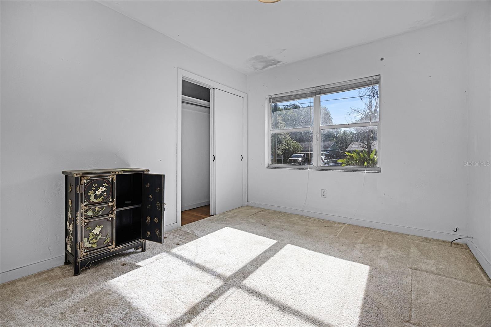 Image 16 of 35 For 905 Dowd Avenue