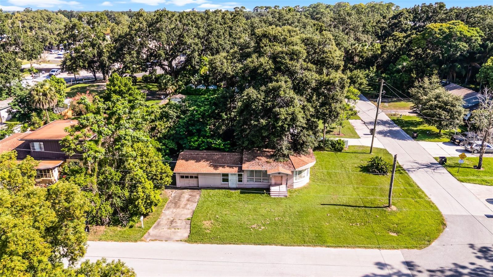 Image 2 of 35 For 905 Dowd Avenue
