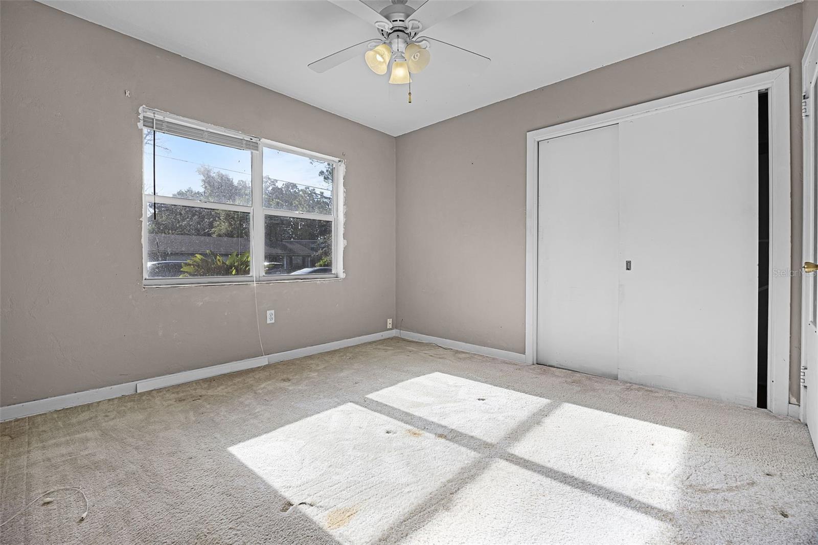 Image 21 of 35 For 905 Dowd Avenue