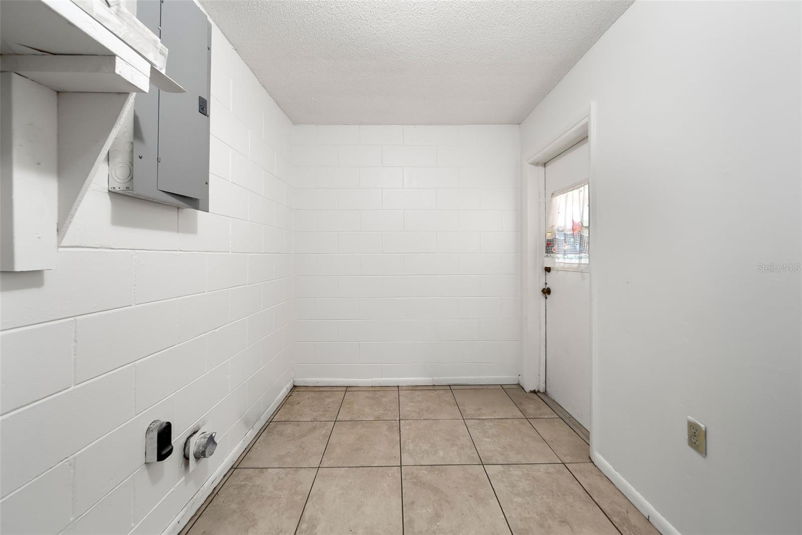 Image 7 of 20 For 5110 Woodcrest Drive