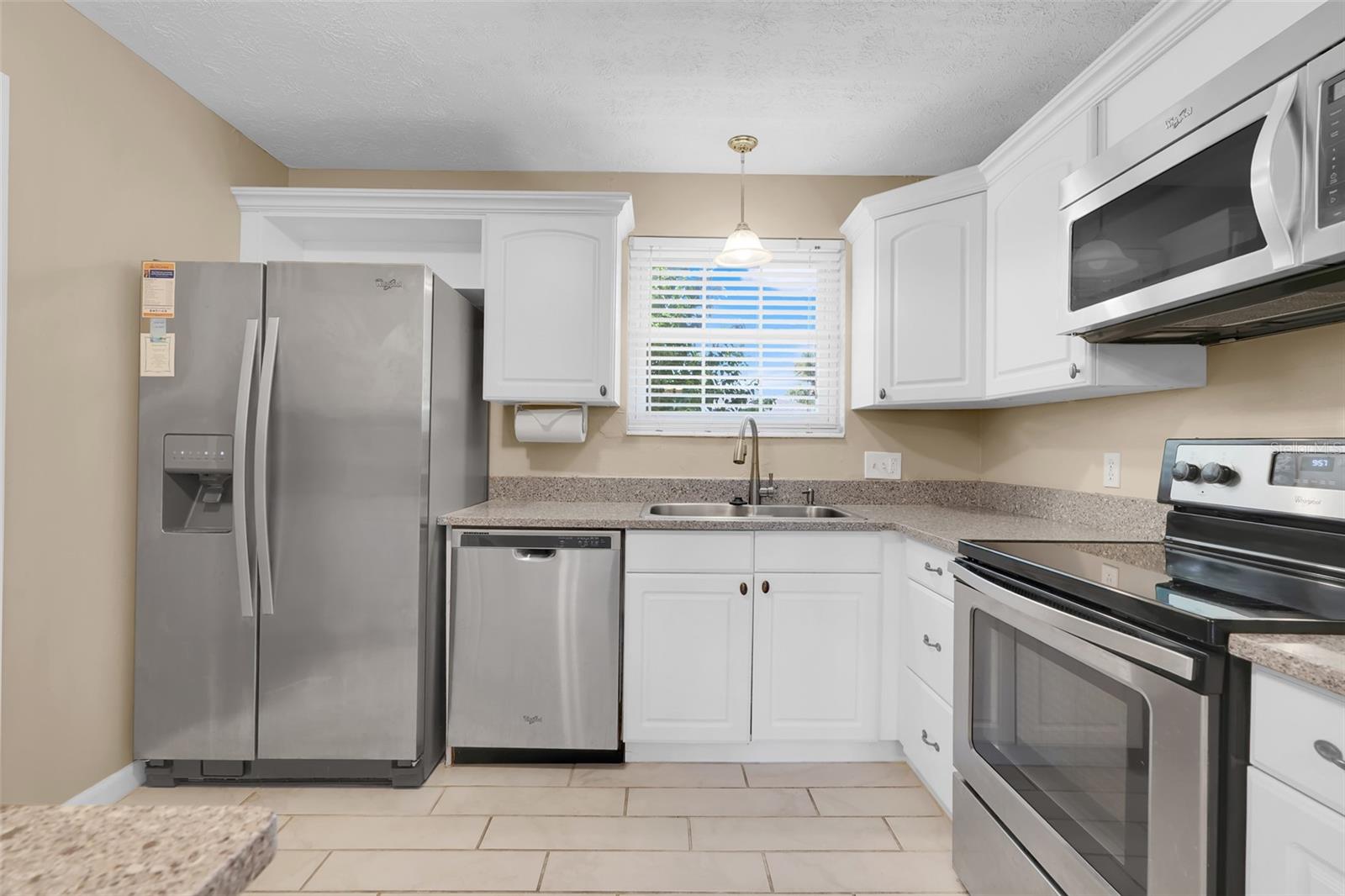 Image 13 of 33 For 4310 Lake Underhill Road D