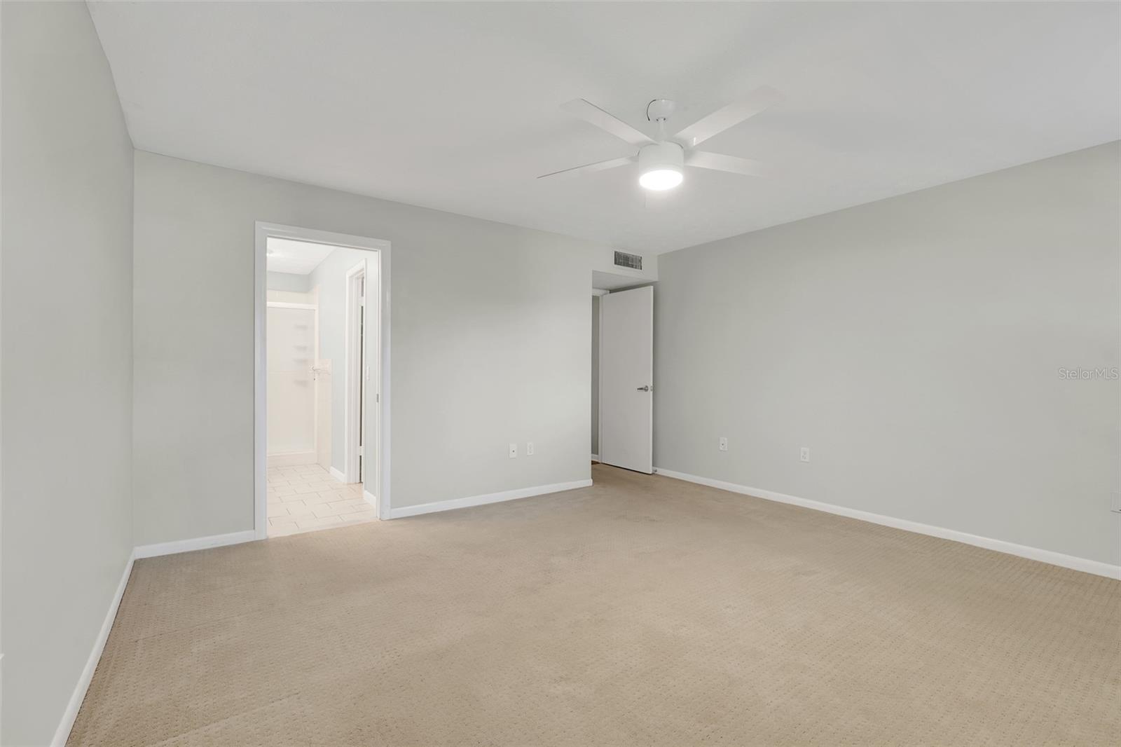 Image 17 of 33 For 4310 Lake Underhill Road D