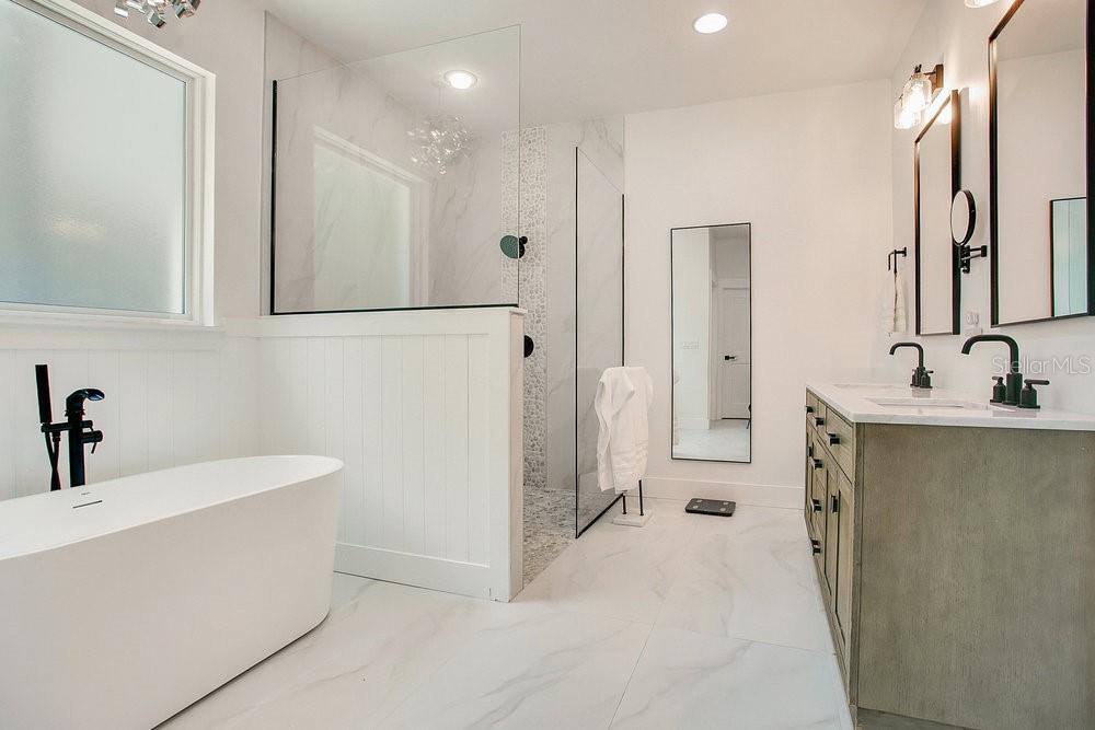 Image 12 of 28 For 30502 Seaforth Drive